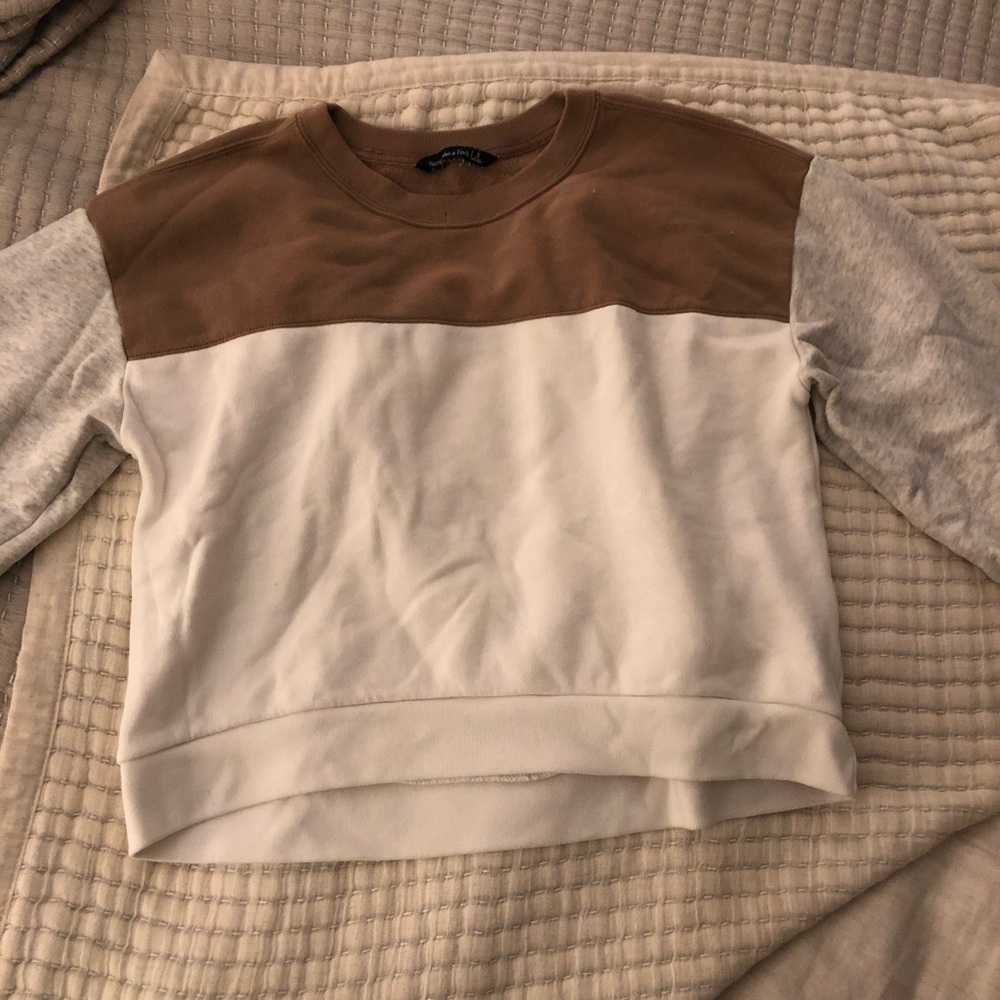 Abercrombie & Fitch Color Block Cropped Sweatshirt
